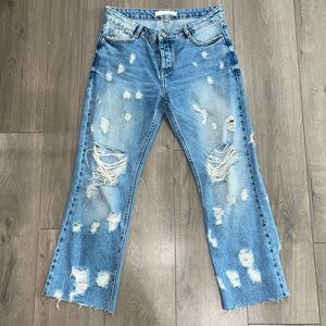 Super distressed relaxed jeans